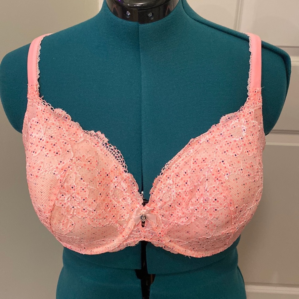 Victoria’s Secret Body by Victoria, Lined Perfect Coverage bra, 36DDD, Coral